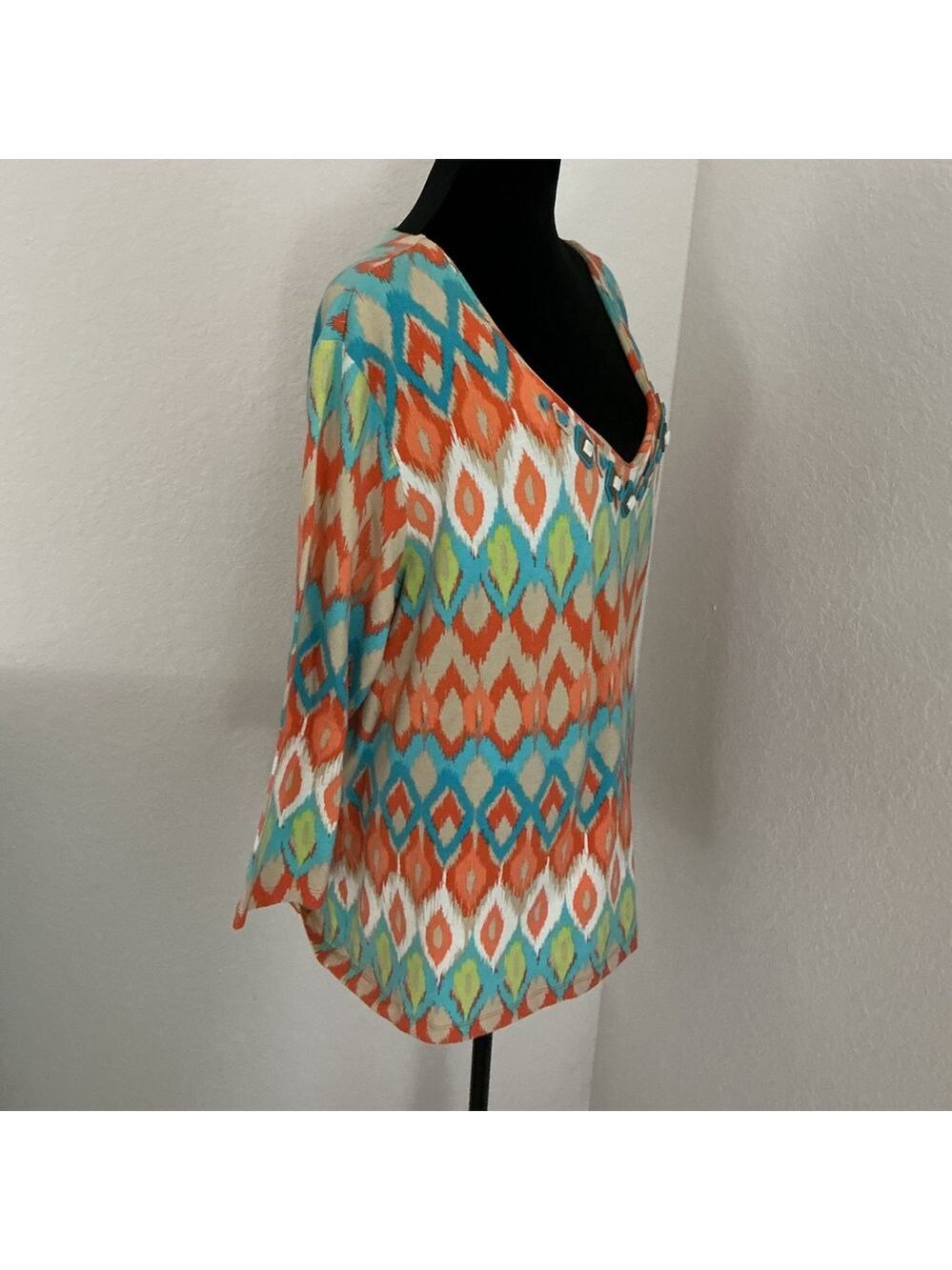 Ruby Rd. Woman Ikat Print Embellished V-Neck 3/4 Sleeve Top – size 2X - Picture 12 of 13